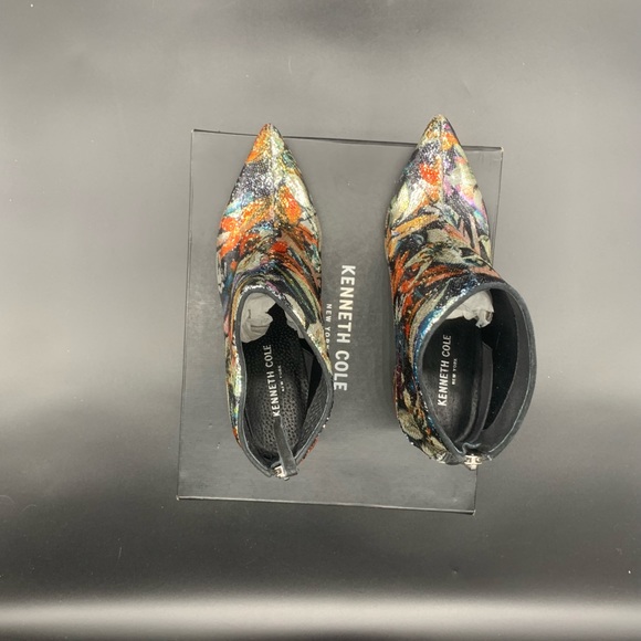 Kenneth Cole size 9 Floral Bootie - Picture 7 of 10